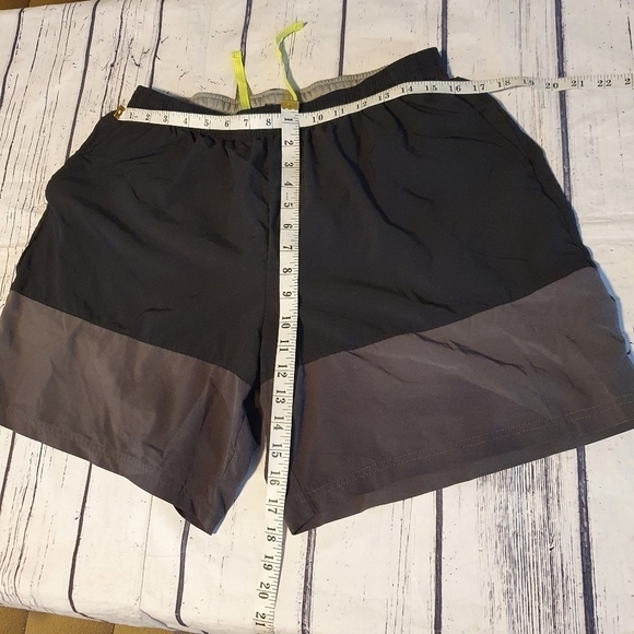 Champion Men Shorts Size XL - Picture 5 of 7